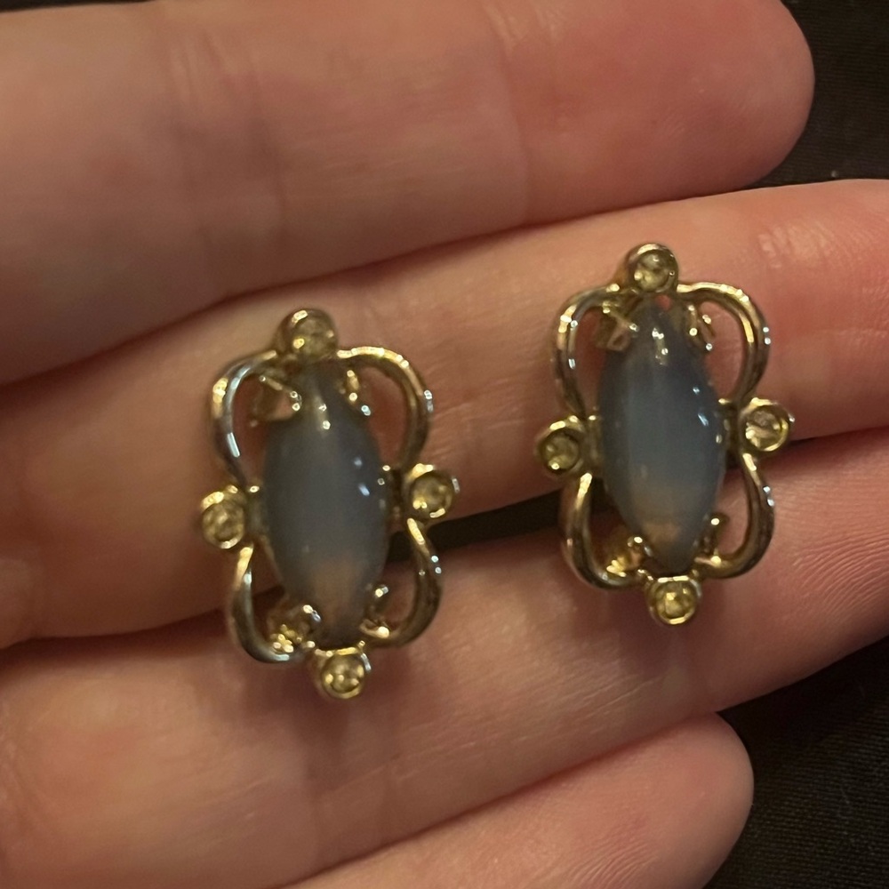 Sarah Coventry Gold and Blue Clip Earrings “Sabrina Fair”